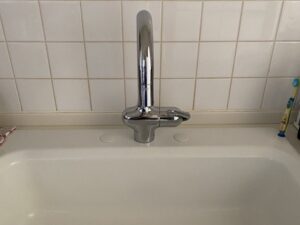 愛知キッチン取付け隊　グローエ水栓の工事　施工前